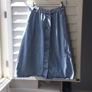 Zara button-down denim skirt
